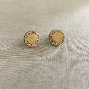Marc by Marc Jacobs Round Studs in Gold